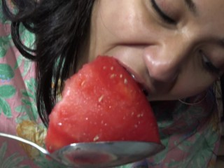 Ang Sarap! Filipina Babe Eats Watermelon with Giant Spoon
