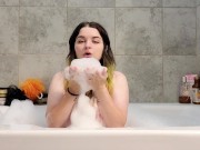 Preview 1 of Tattooed emo girl gives head to new toy in the tub