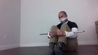 Algemado tapegagged em um caipira