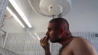 Ken me beter: Meester Dimitris NastyMind trimt zijn haar en baard (geen seks, sperma enz.)
