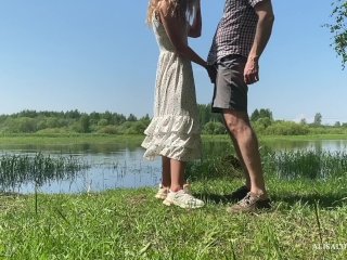 Cute Babe Risky Suck and Doggystyle Fuck by the Public Lake Outdoor