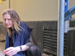First-time voyeur plays with her pussy in the centre of Amsterdam in broad daylight