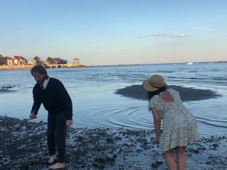 Amateur Koppel Doet Het in Het Zand (het is Het Vinden Van Coole Gladde Rotsen)