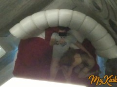 Kinky Мастурбирует И Минет В Зеркальном Отражении