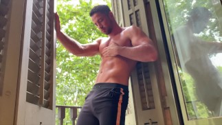 Максимо Гарсия дразнит