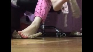 @tici_feet IG tici füße ticii_feet baumelnde goldene flach (vorschau) vollständiges video zum verkauf