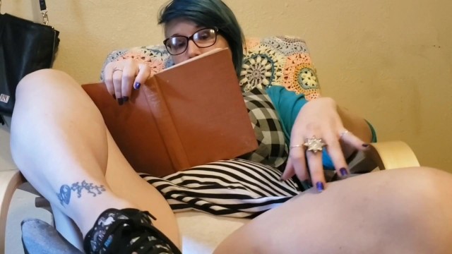 Ugly Fat Girl in Granny Panties wants to Read you a Story! MILF PAWG GILF  Book Nerd White Underwear - Pornhub.com