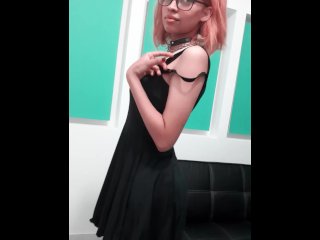 Colegiala otaku se graba despues de la escuela y se filtra el video
