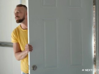 Stuck Mechanic's Dick Sucked Under Parked Car - Nextdoorstudios