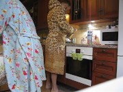 Preview 2 of fucking my girlfriend in the kitchen while she prepares us breakfast