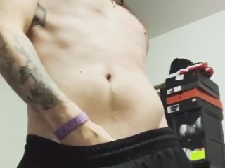 性感的脱衣舞为我的男朋友挑逗！！