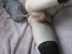 Фембой кошечка играет со своей попой. Часть 1 - Screenshot 15 of 16 - Teenager
