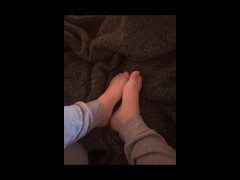 Ava’s slideshow (feet)