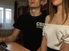 СВОДНАЯСЕСТРА ПРЕДЛОЖИЛА ГЛЯНУТЬ ПОРНО. ЗАКОНЧИЛИ С СПЕРМОЙ В ЕЕ РТУ - Via Hub - Screenshot 2 of 16 - Petite
