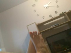 моя очень волосатая пися и попа получает удовольствие пока никого нет дома от мамули GinnaGg - Screenshot 13 of 16 - Mom