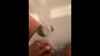 Allowing The Water To Play With My Pussy While I Flaunt My White Toes