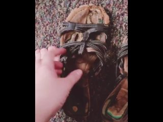 Someone please buy me new sandals!!