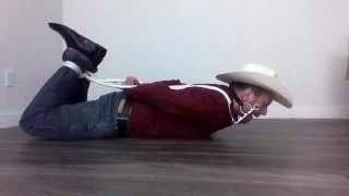 Hogtied cowboy com rédea