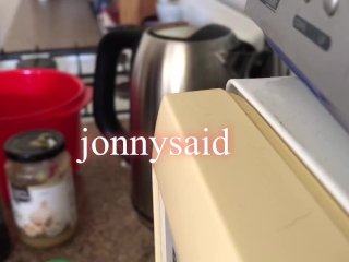 hot girl makes YOU mi goreng