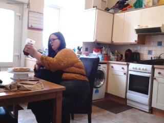 BBW SSBBW FANFICTION FANTASY EATING AND BODY GROWTH