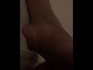 mom, vertical video, feet, young