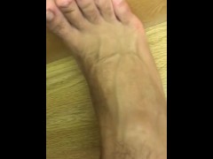 Flexing my veiny Foot