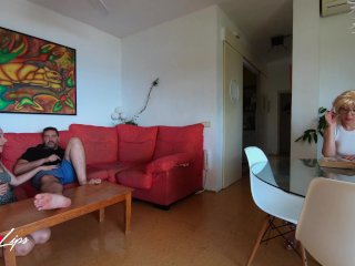 A mi hermanastra y su novio mientras follan a mi lado - Cherry Lips 4k