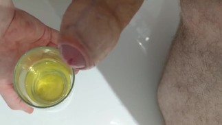 Коктейль из мочи, спермы и слюны