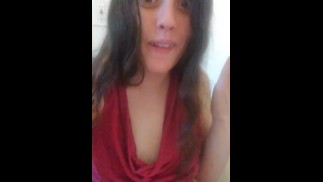 Хочешь посмотреть, как я писаю? Девушка РАЗГОВАРИВАЕТ, пока она писает в туалете Платье Стринги Трусики Розовые Туфли Моча