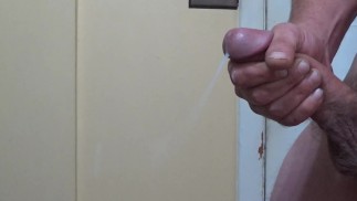 Just a quick cumshot jerk session with my new camera.