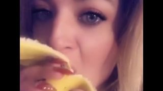 Mmmm bananas 