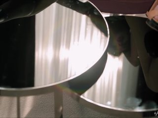 Natural eurobabe_Daria does an incredibly sensual_explicit striptease