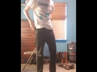 Сразу же намочил подгузник после того, как надел его