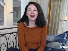 Joana ERSTES Mal vor der Kamera