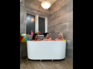 MoreFlorida - I Fucked my Step Sister & her Friends in the Bubble Bath