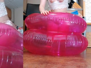 Live Cam Girl Recorded Herself Trying_to Deflate Her Pink Air Chair for theFirst Time