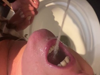 First Time a Lot Pee in my Mouth next I Give him Blowjob with Cum in my Mouth