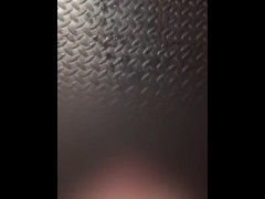 【素人】シコシコ勃起チンポを手コキオナニーして白濁ザーメンを大量射精！