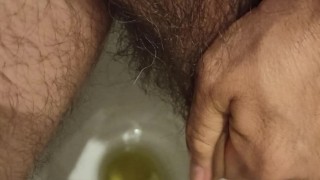 I pee and knead my dick ...