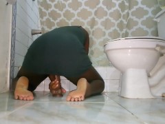 Ebony Teen Bathroom Fun On Big Dildo 