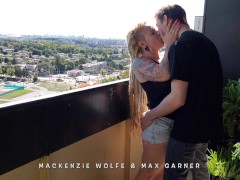 Video Toronto Couple Gets Caught Having Creampie Sex on Their Balcony (sound on)