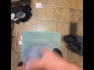 18 y/o uses hand jive to max