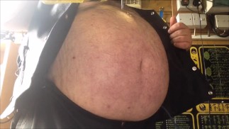 смазанный маслом байкер