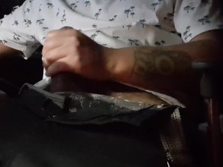 masturbandome a escondidas de mi familia