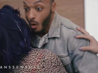 Transsensual – Ts Foxxy Sneaks In The Shower And Starts Washing Melanie Brooks’s BF Dillon Diaz screenshot number 0