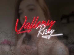 Сексуальная служанка грязно сосет после уборки - Screenshot 1 of 16 - Butt