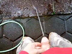 Rain And Pee - Screenshot 2 of 16 - Latin