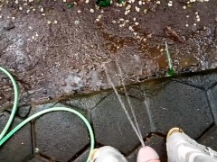 Rain And Pee - Screenshot 7 of 16 - Latin
