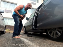 Public Pantsing - ENF Milf (Onlyfans @PantsingQueen) - Screenshot 3 of 16 - Outside