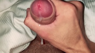MAN MASTURBATE AND CUM
